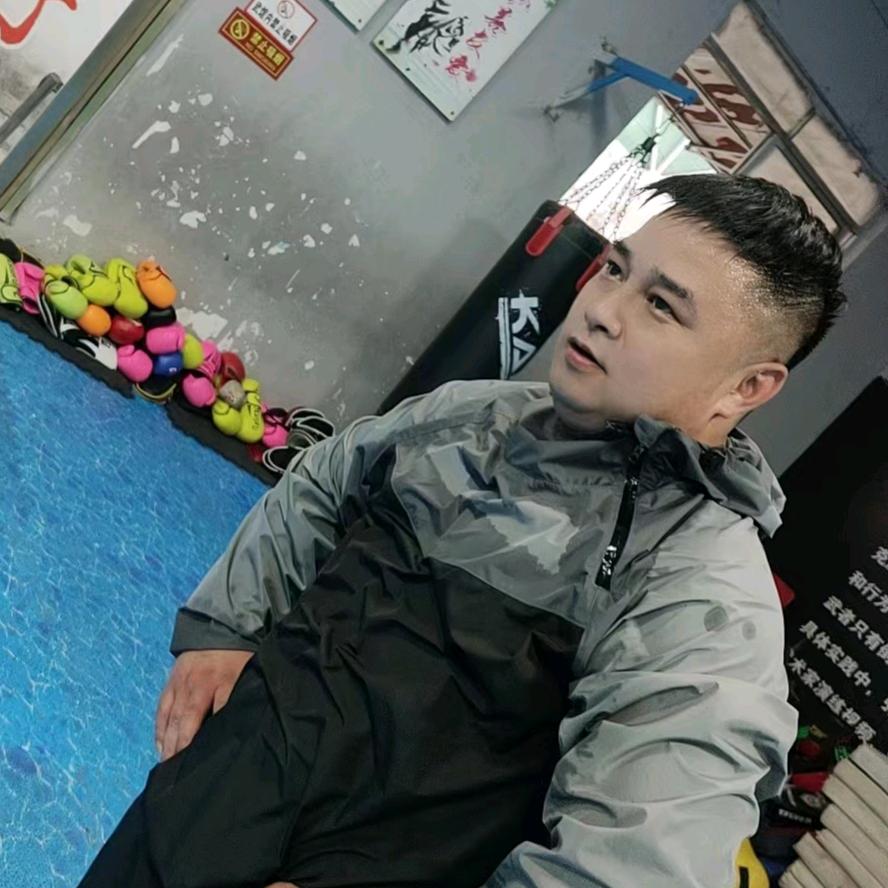 孟州市云霸武术散打拳馆   梁志云