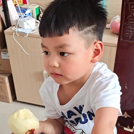 霁雯桐🍒🍓🍎@ vivo