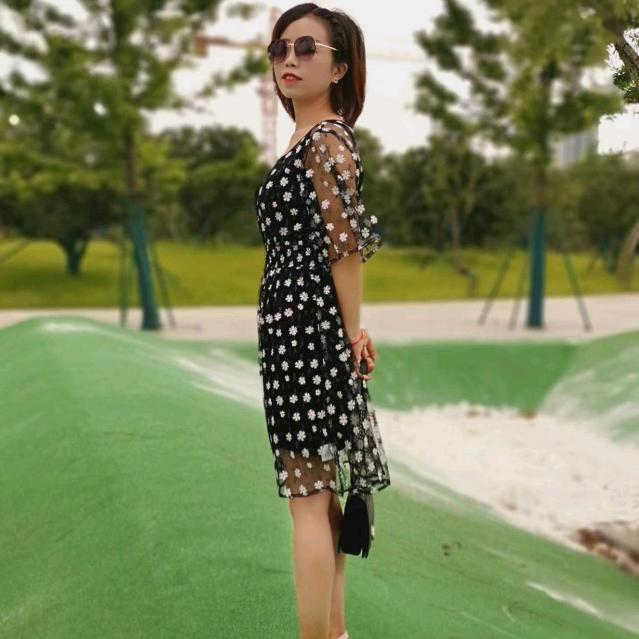 生活很苦，自己加糖