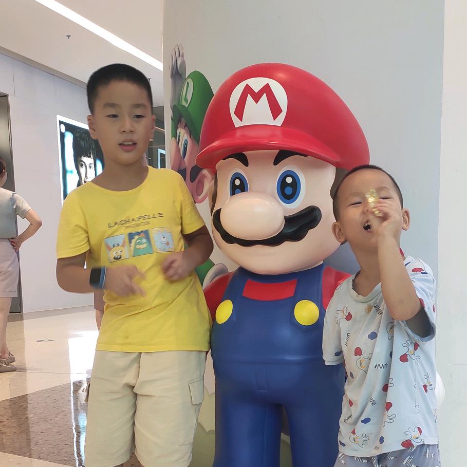 朱点点毛毛