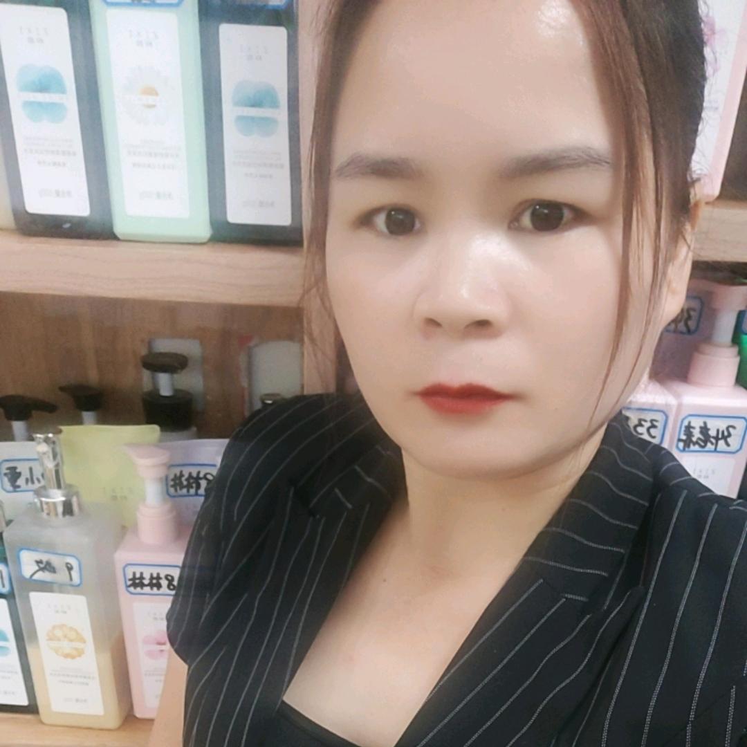 梓皙栖花里洗护店来宾丽丽老师（镇东店）