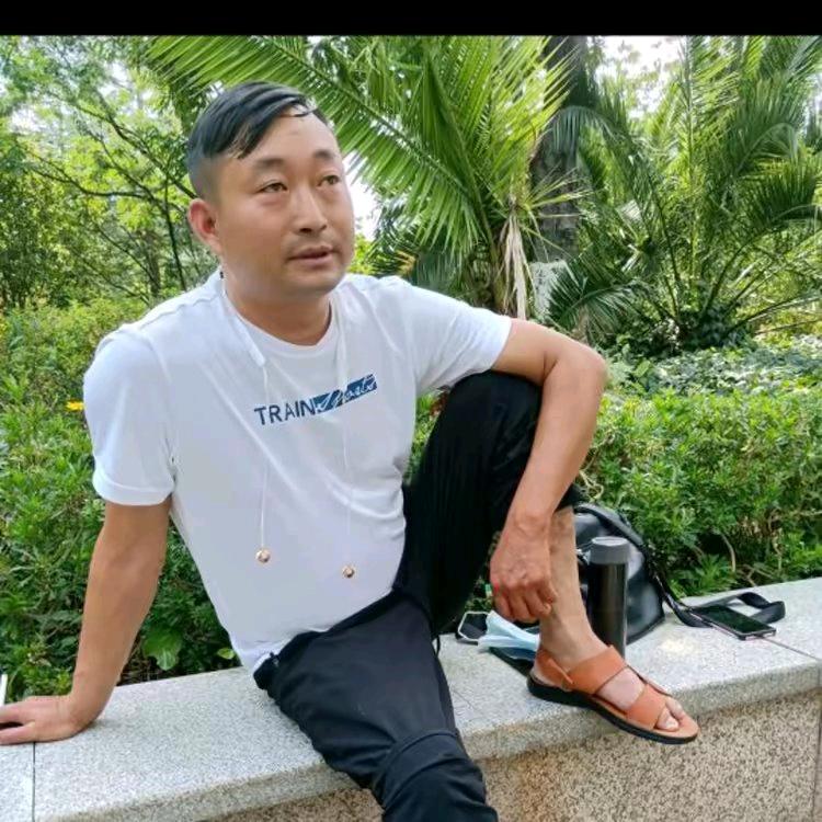 十年少笑一笑