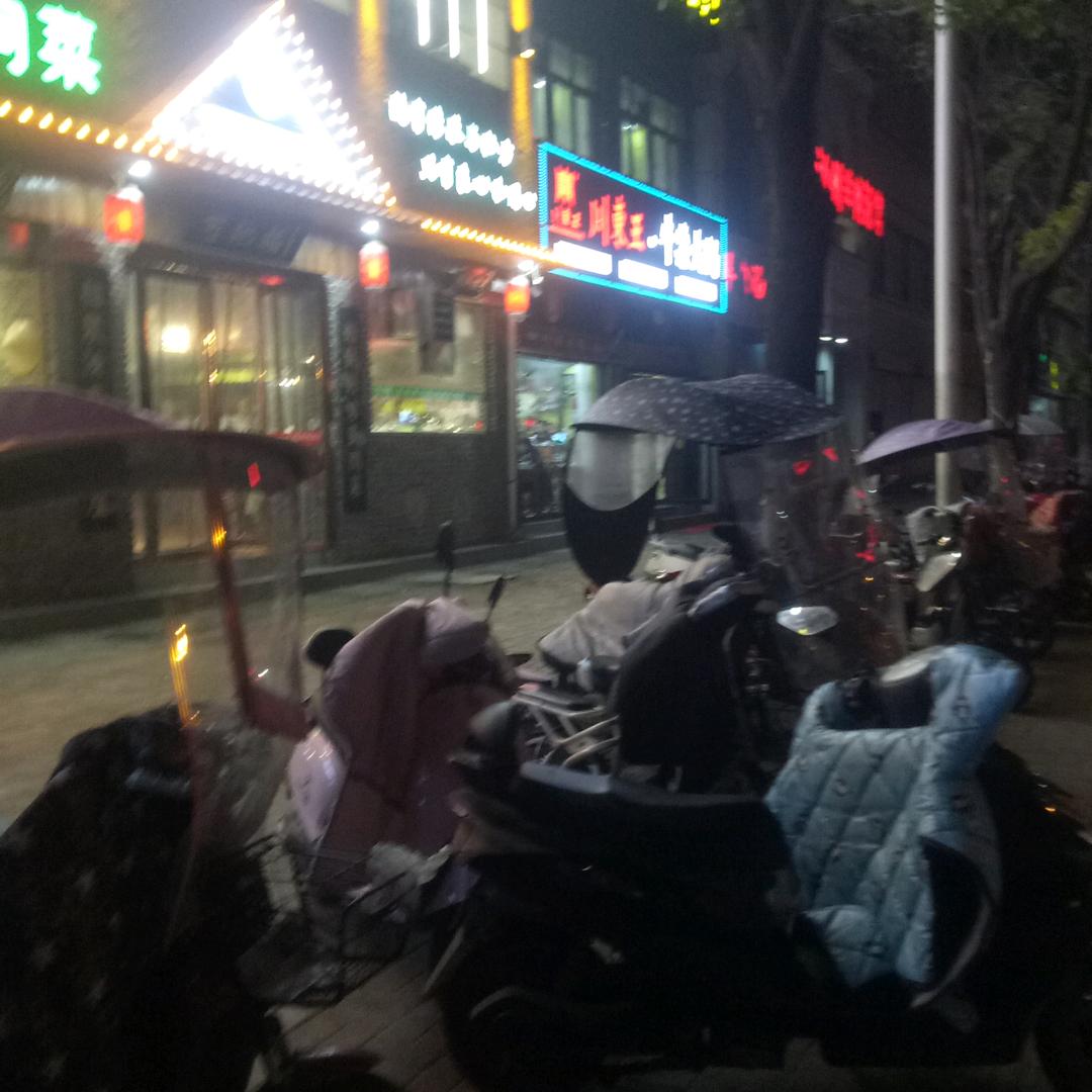 谎言的背后
