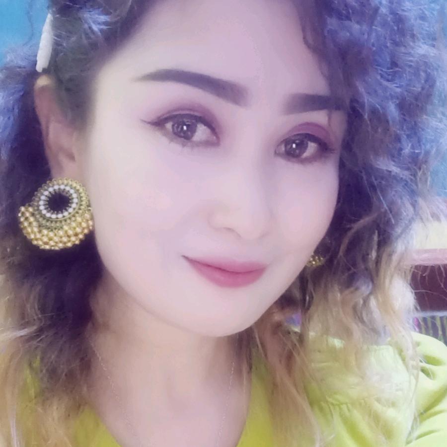 努尔古丽。 高级。美容美发。化妆希