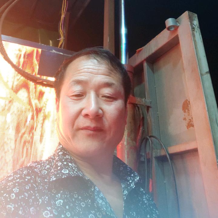 张德峰