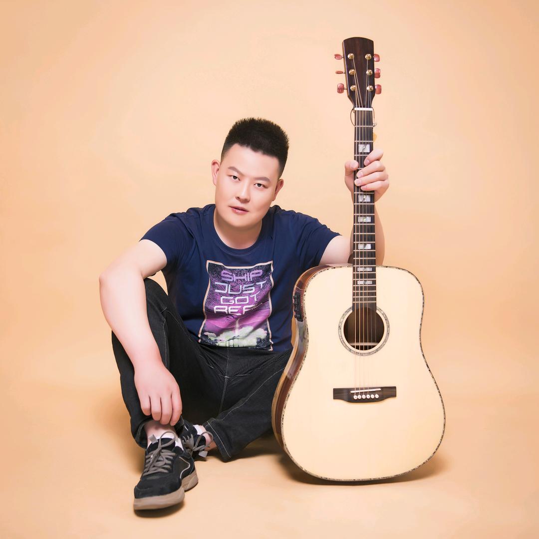 唱作人、歌手高昇昇《春天的爱》