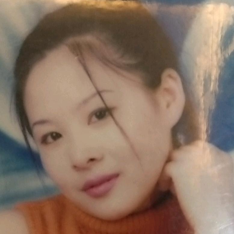三个背书包