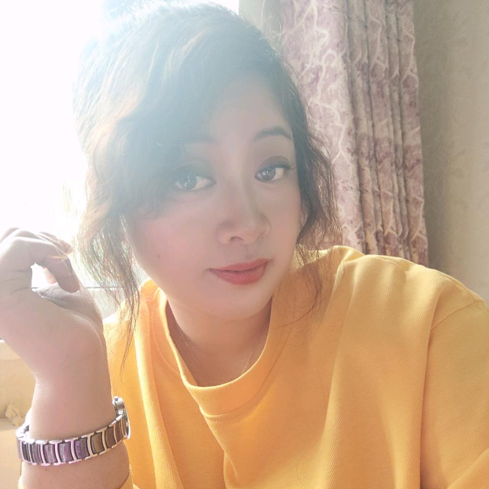*依然*