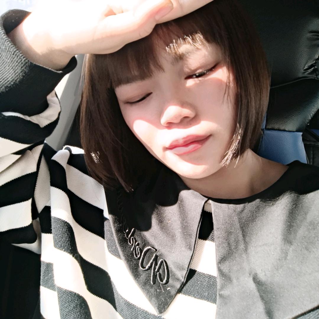 唐八月