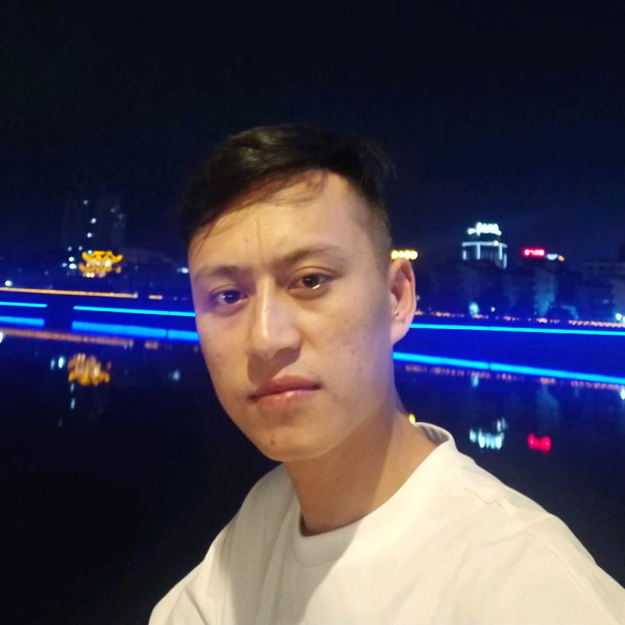 蔡官（盼盼留一手烤鱼秘制烧烤）
