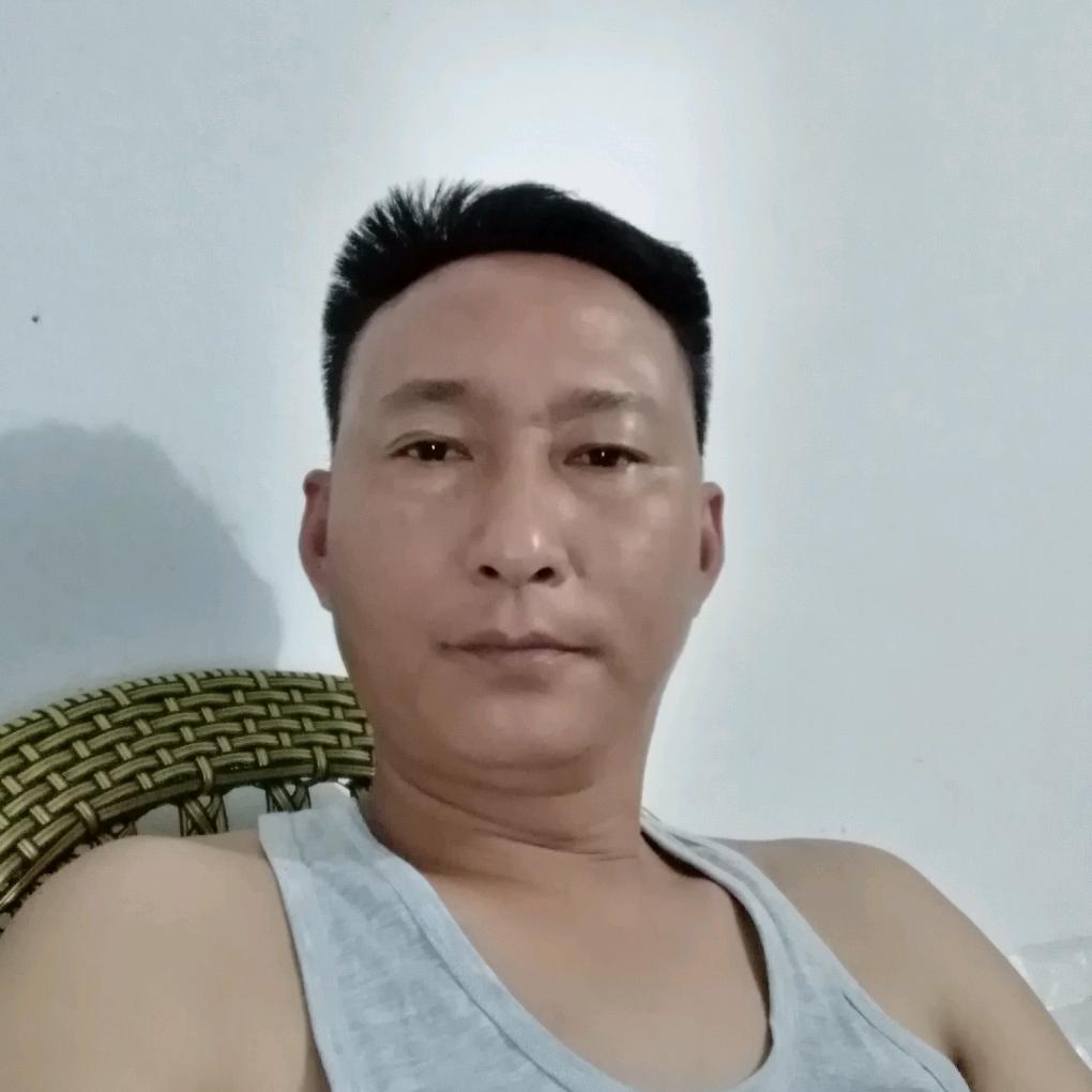 张艳培