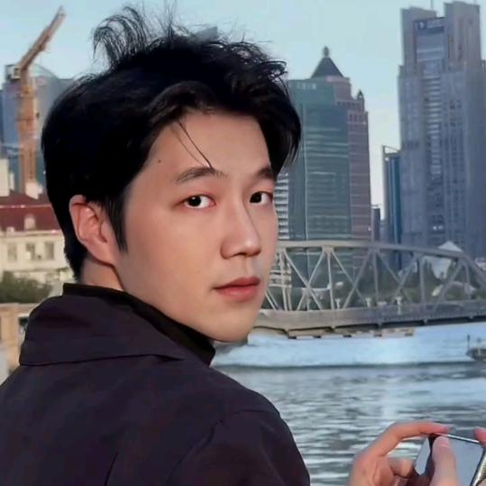 清风徐来⭐⭐⭐⭐⭐