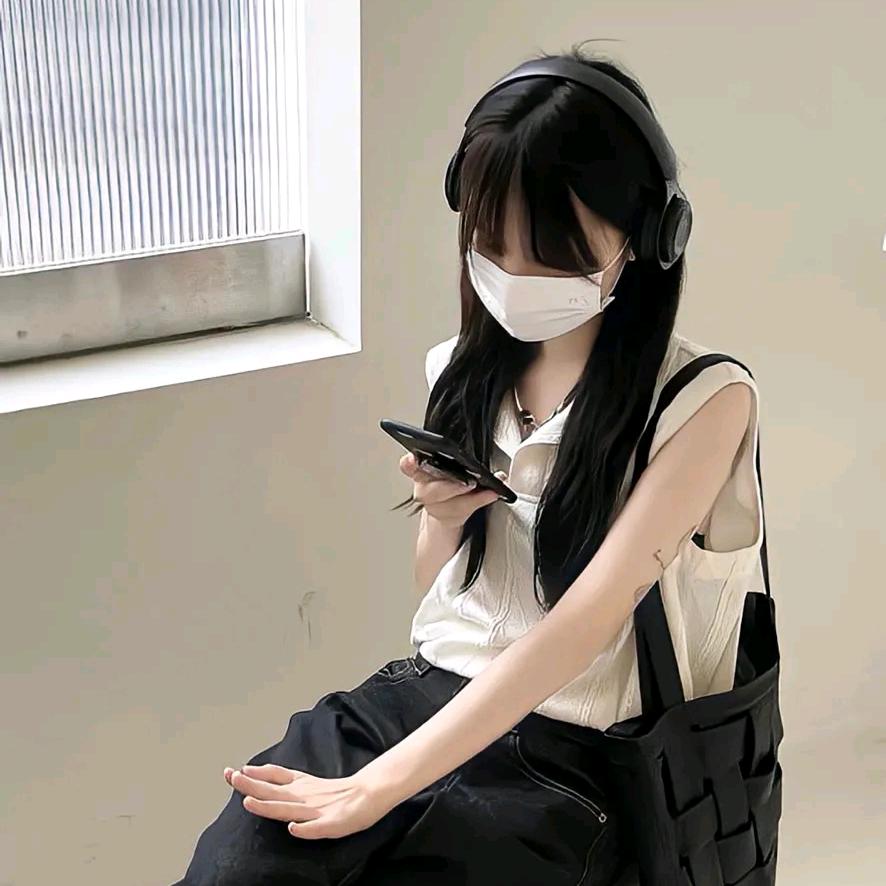 HUAN CHEN自制女装