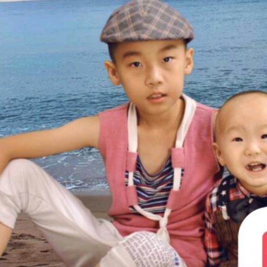 👬👨‍👩‍👦‍👦家有俩宝