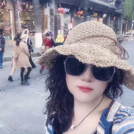 🌸快乐平平😊🌸