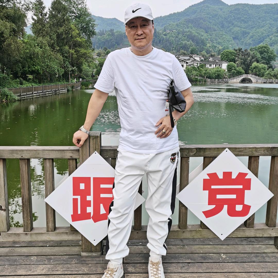 厚德载物，我行我素，（刘东）