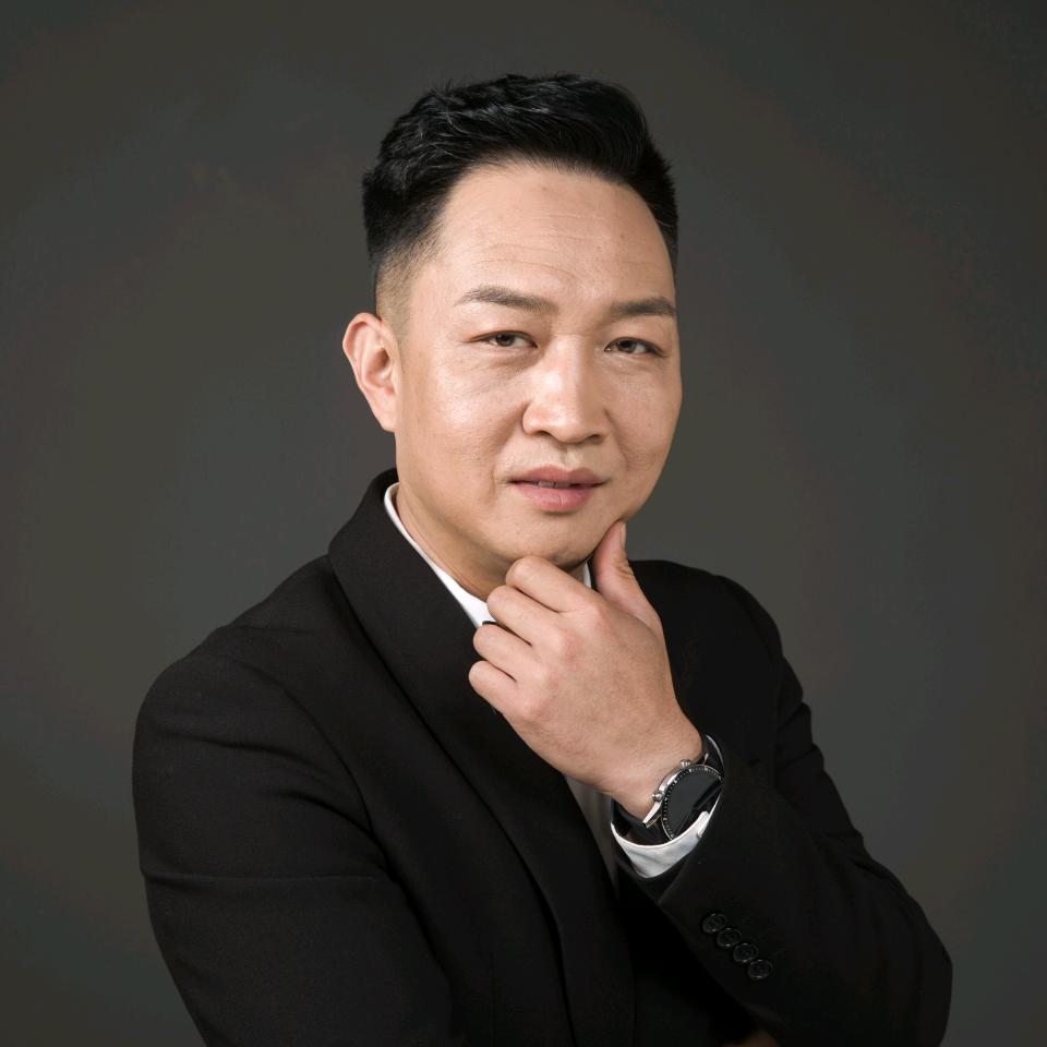 杨亚辉肉焖子（老板）