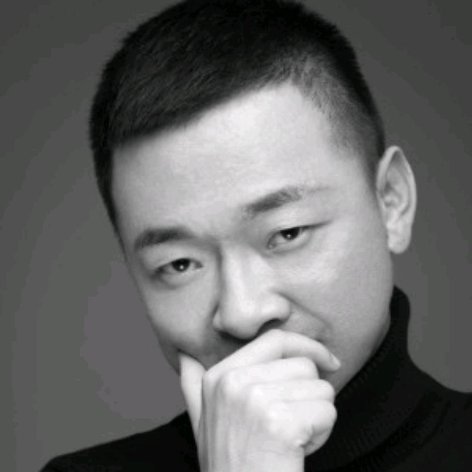 左-_-右