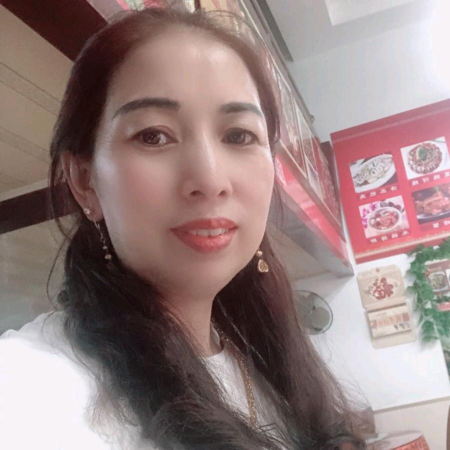 泉州丰泽区鸿运腊猪脚老板娘