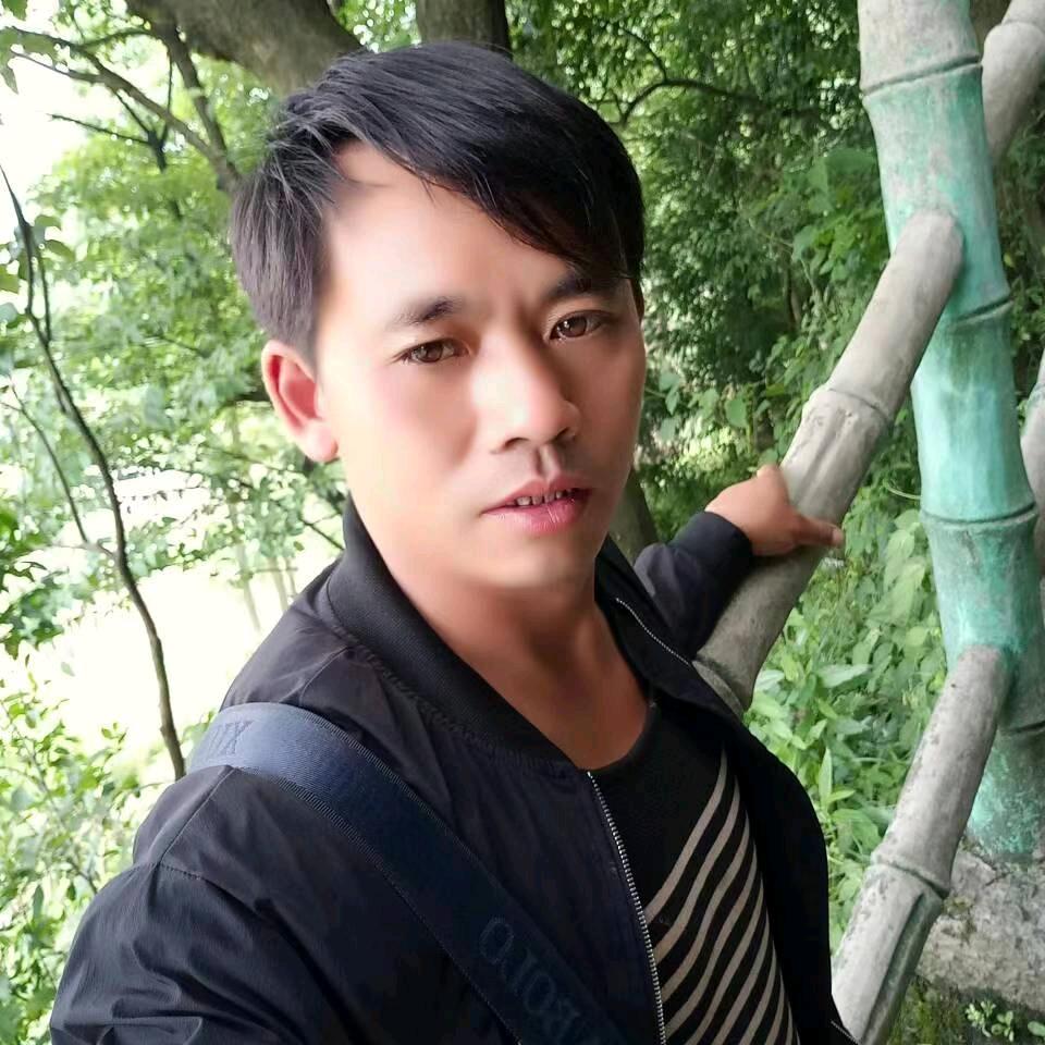 张华大小猪批发零售