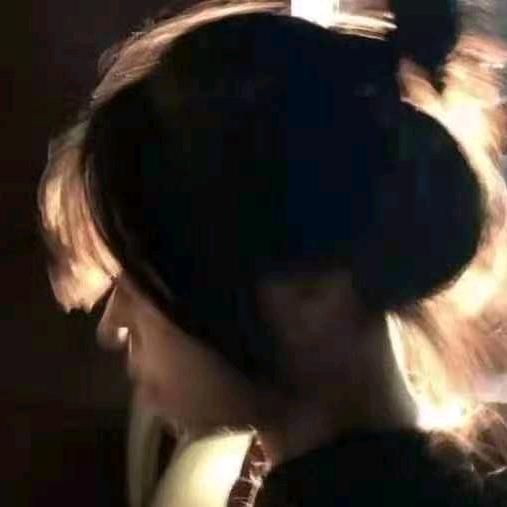 我妈妈说名字太长会有傻子跟着念