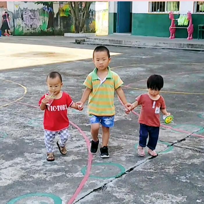 龙凤胎三宝妈