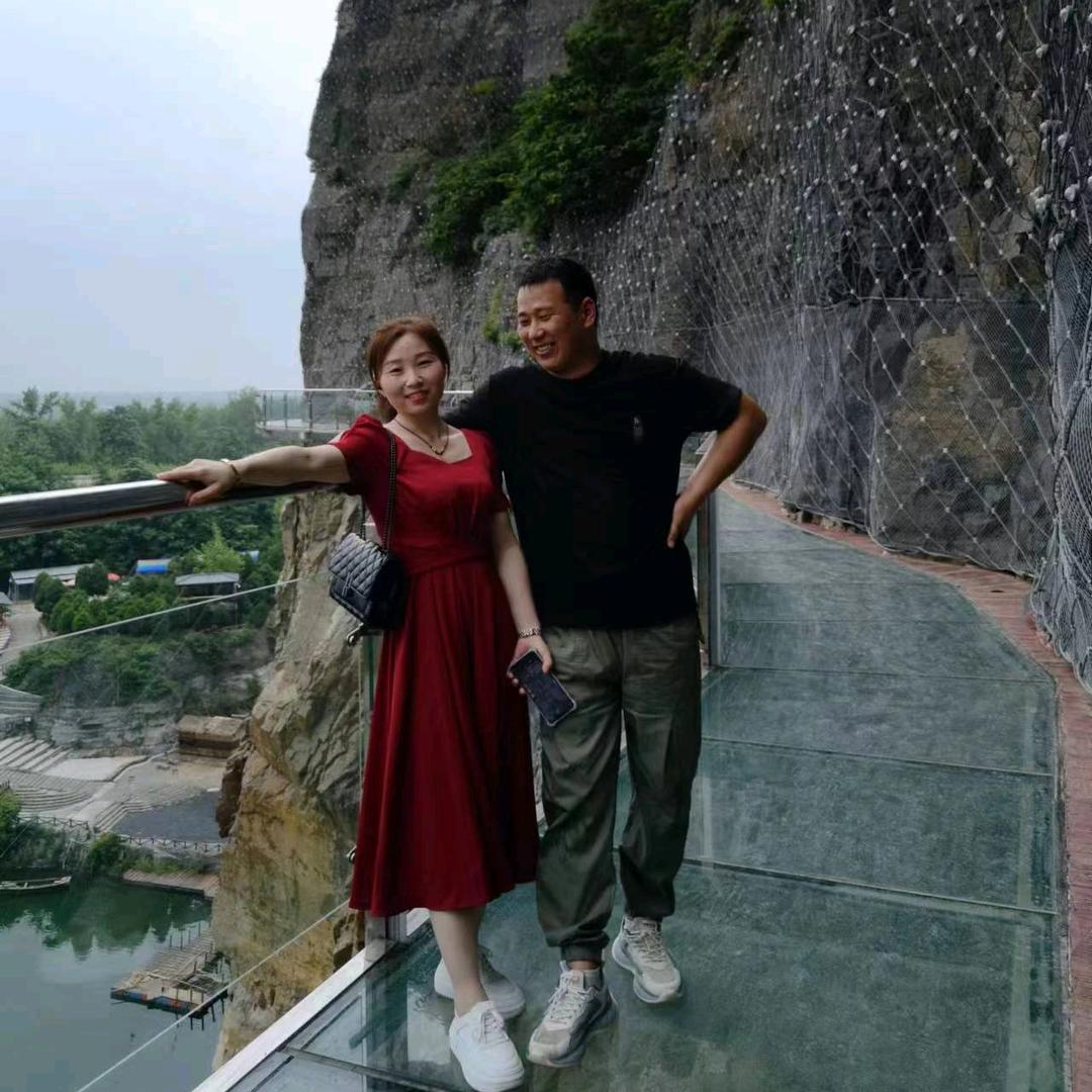 (ಠ_ಠ 凡父俗子´_>`