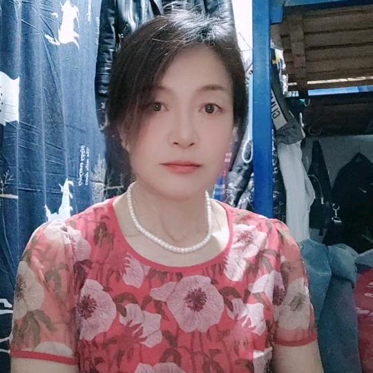 百灵鸟🕊️🕊️瞿