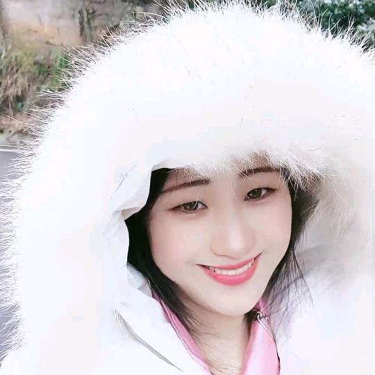 快乐的小何