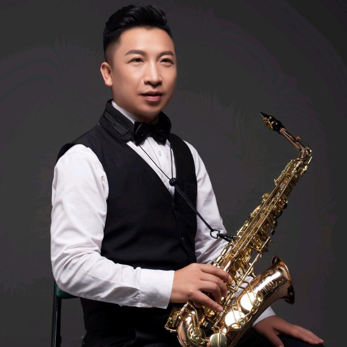 阿斌(龙飞凤舞)