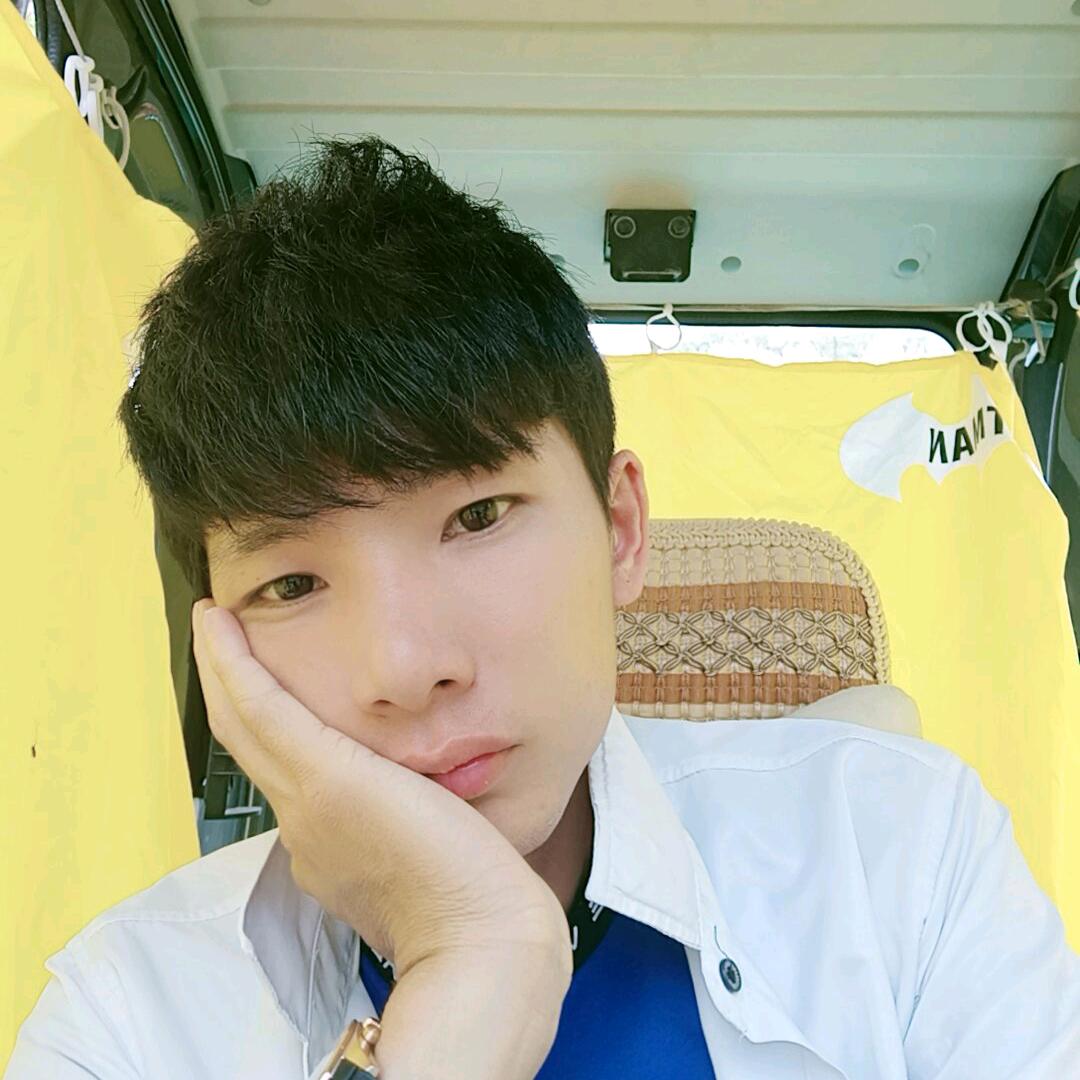 一只孤独的  挖斗