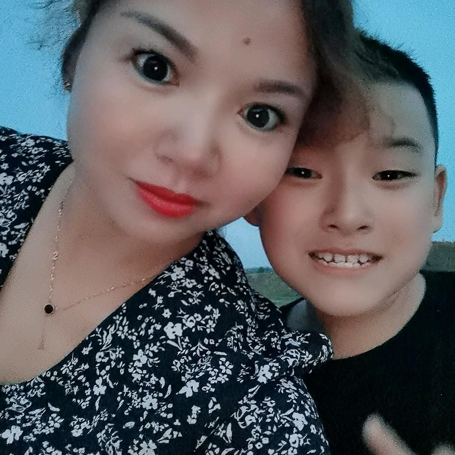 安龙元府二手车行