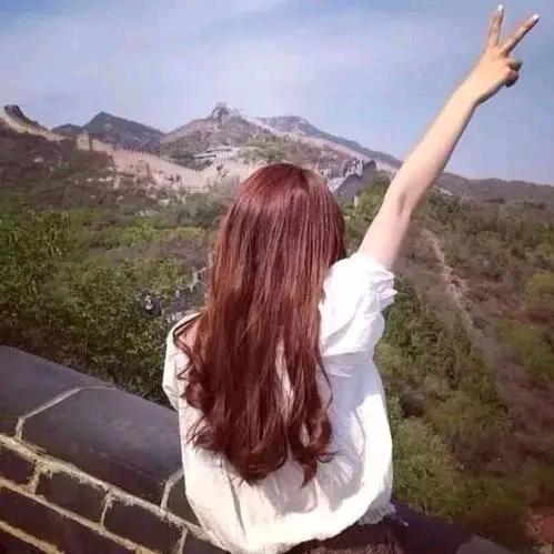 谁在花下微笑😊