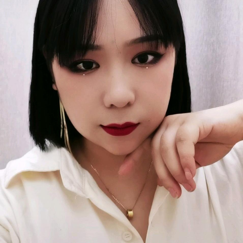 不被定义的化妆师～盼儿