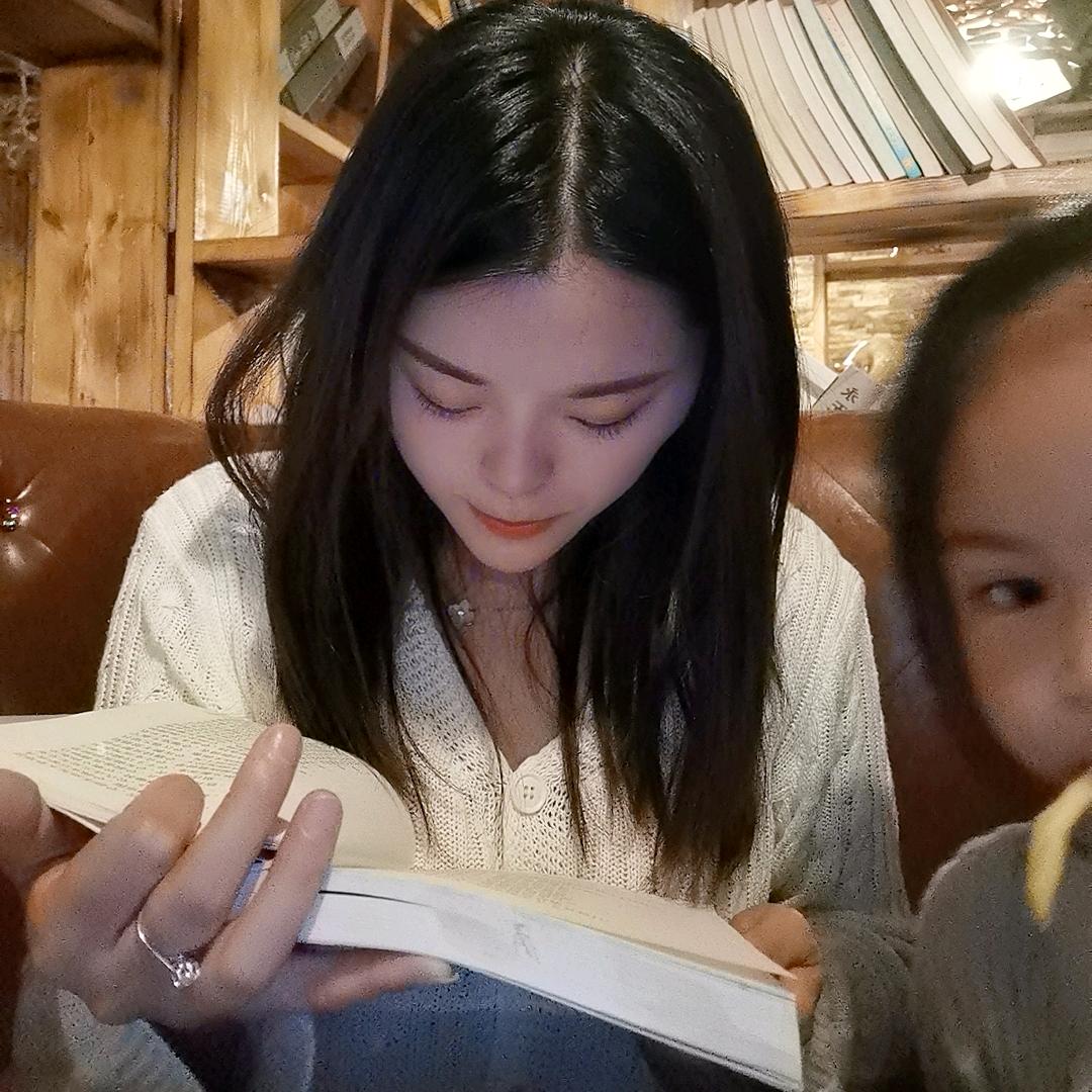 @煜烁  女装（小梅）