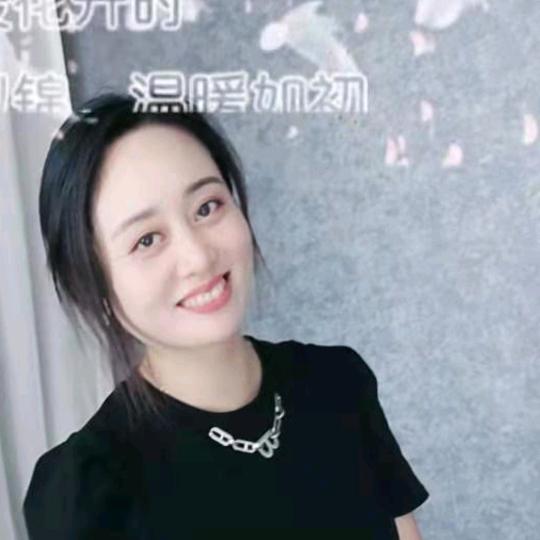 会笑的眼睛📿