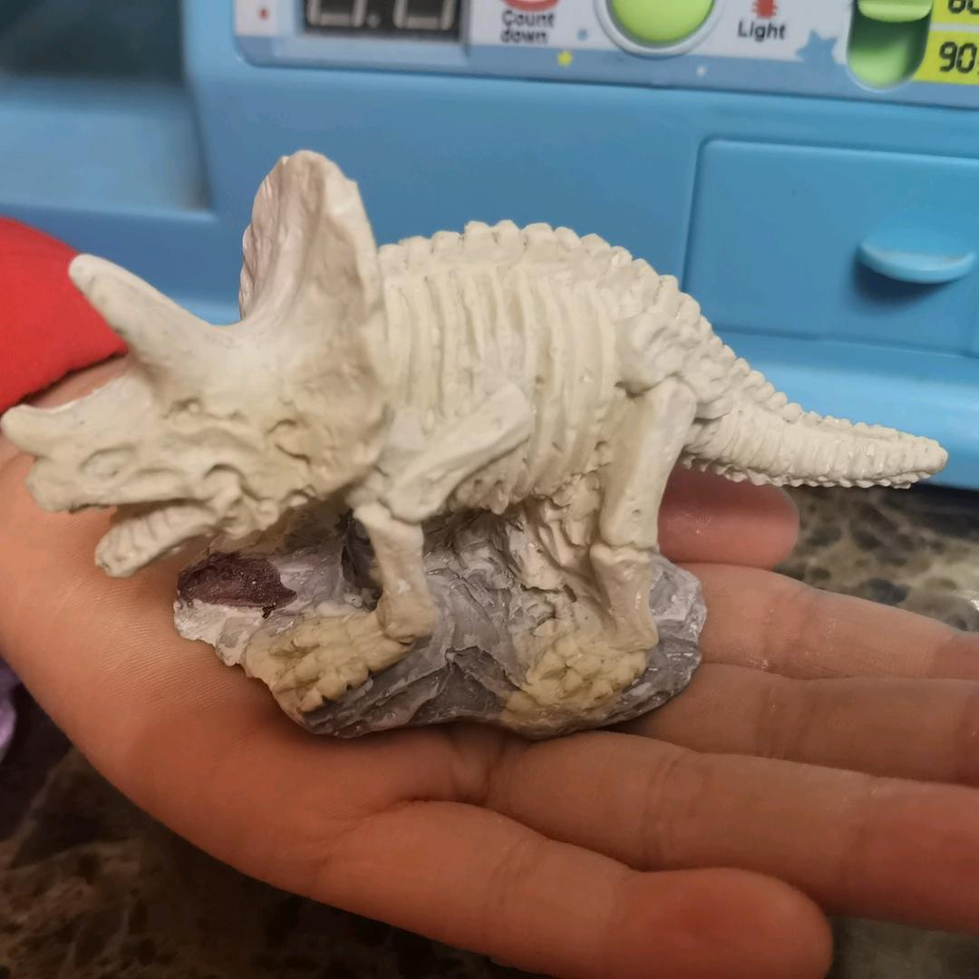 (ง •̀_•́)ง