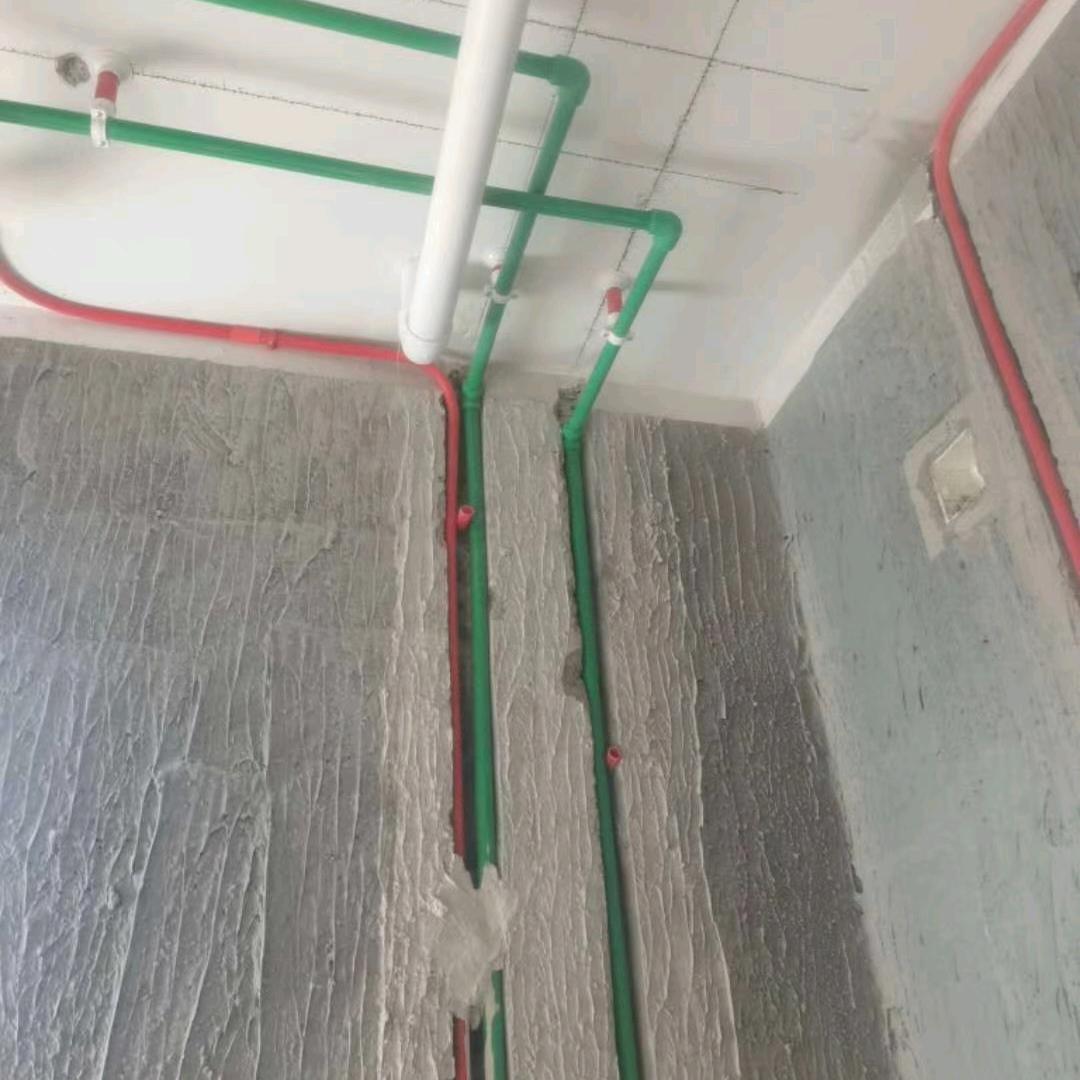 小刘改水电清洗地暖