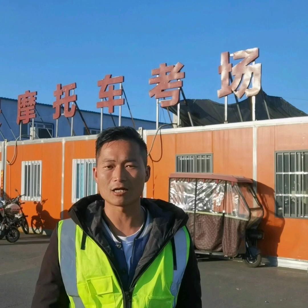 郑州摩托车陈教练