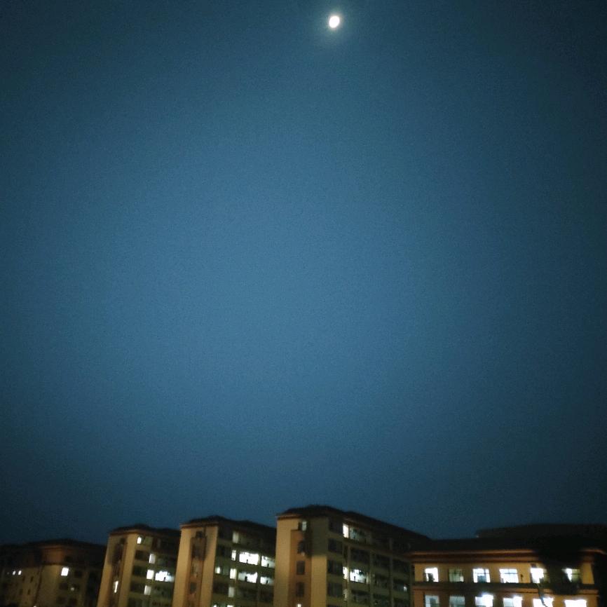 一江秋