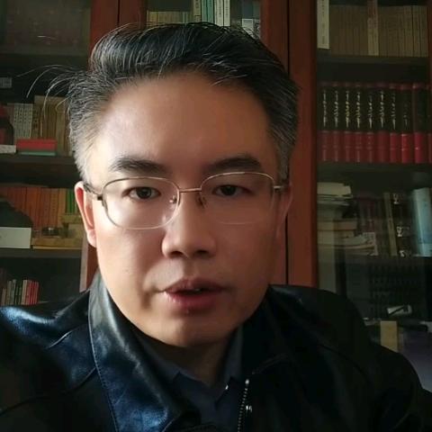 何辉镠瑞