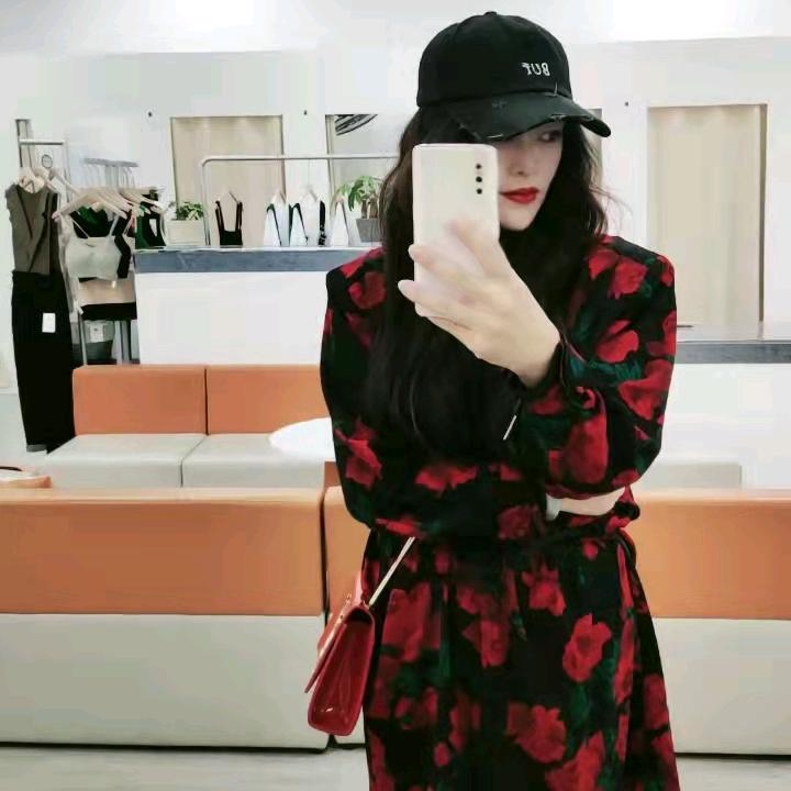 会烧烤的老板娘