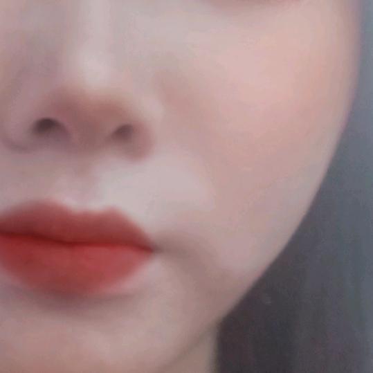 怡里白莎