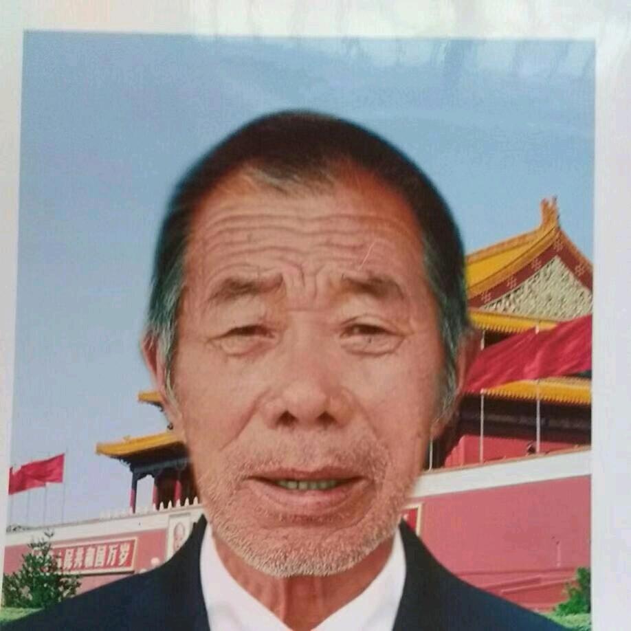 老梁大哥40后的老头