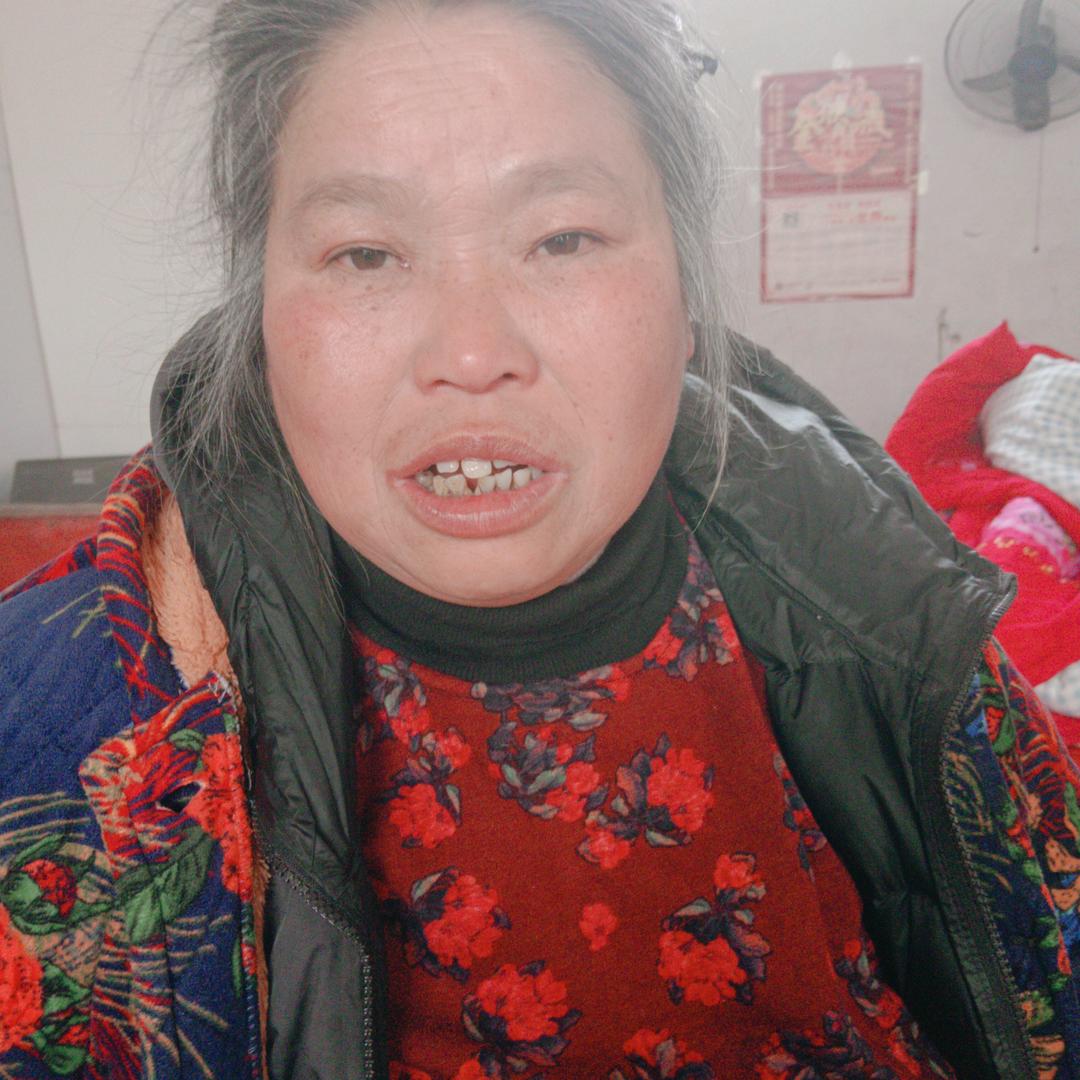 程女士