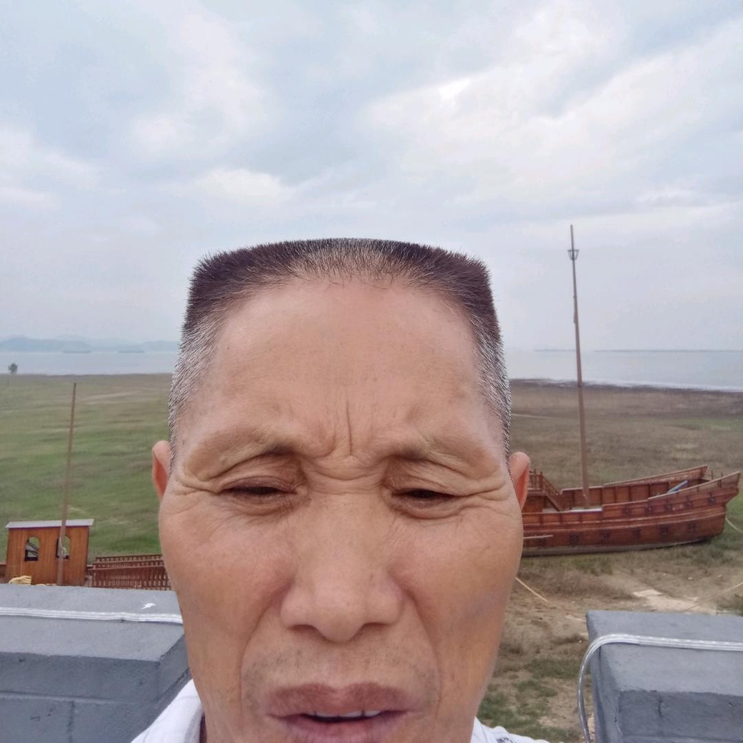 黄胜发