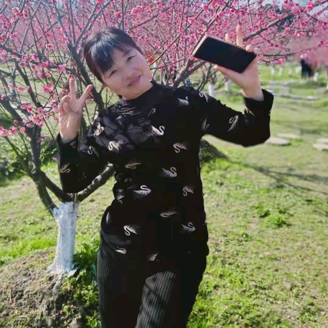 大邑霞霞