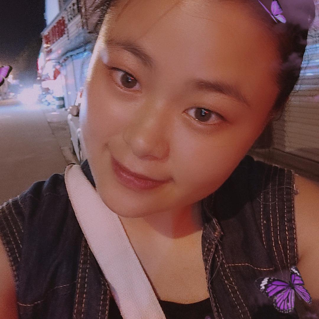 聋人º潇魂蝶舞头像