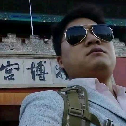 凡尔赛在收废品