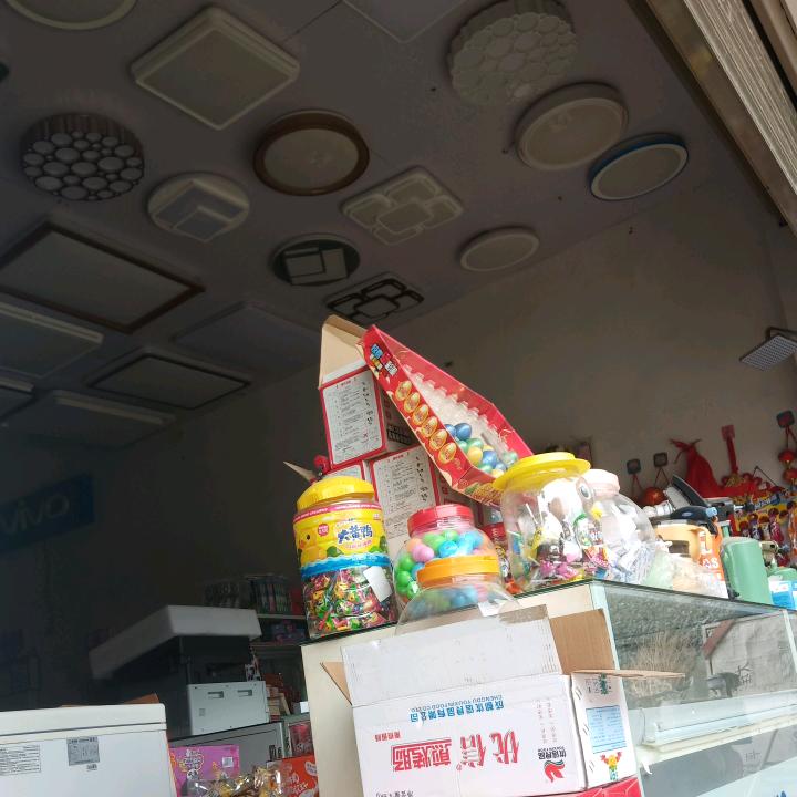 吴，，，，，